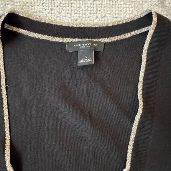 Ann Taylor Black Merino Wool V-Neck Cardigan Sz Small - Picture 9 of 11